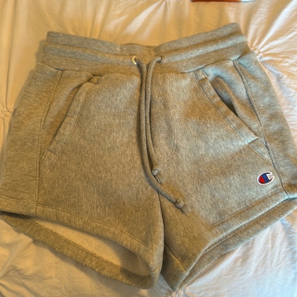 Champion shorts - Picture 1 of 3